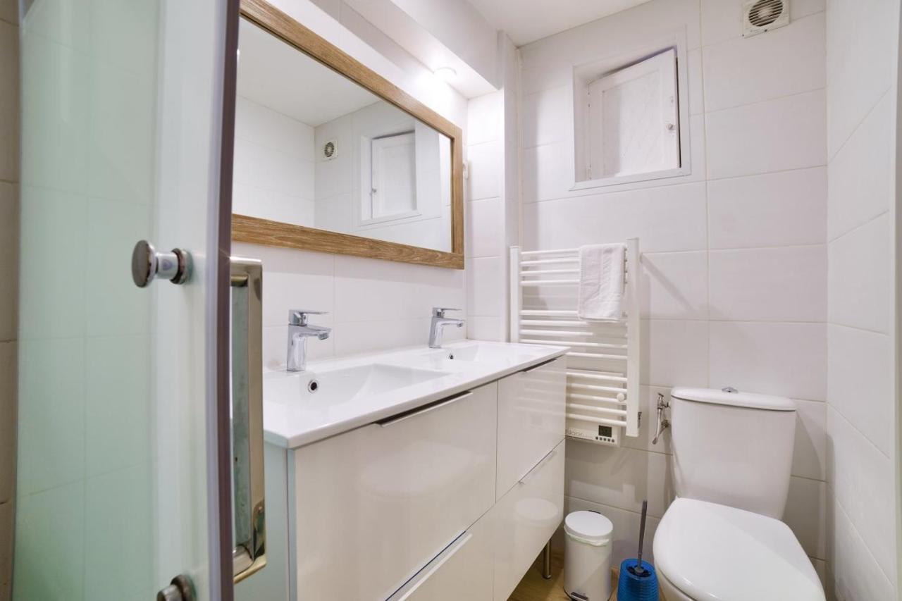 Superb Flat Near The In